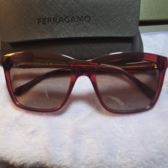 Salvatore Ferragamo Accessories - Salvatore Ferragamo Red Sunglasses